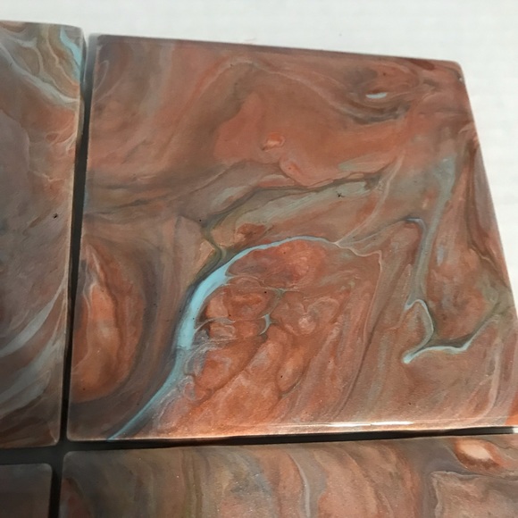 Beautiful metallic colored coasters. - Picture 5 of 9